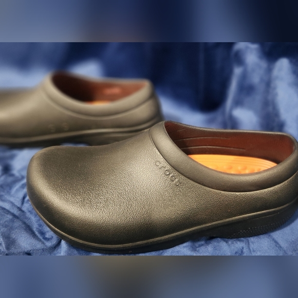 Crocs - Picture 5 of 6